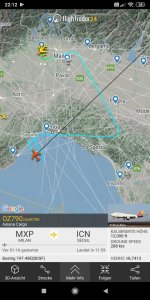 Screenshot_2020-04-18-22-12-30-941_com.flightradar24free.jpg