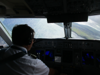 Anflug auf TER in einer Dash-8 Q402.