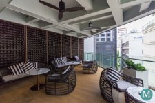 Hilton Sukhumvit BKK Executive Lounge 17.jpg