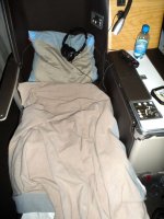Swiss_Business_Sitz_Bett1.jpg