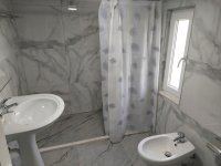 76.05_155538 Dusche WC.jpg