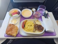 03_1007 DEL-BKK Frühstück (eingeschlafen)1.jpg 03_1007 DEL-BKK Frühstück (eingeschlafen)1.jpg