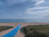 Sword Beach: Blick über Strand und Meer.