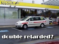 28912-polizei-parkt.jpg