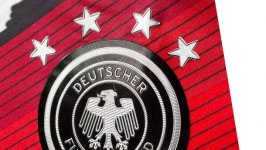 trikot-fussballnationalmannschaft-fotoillustration-finale-fussball-wm-deutschland.jpg