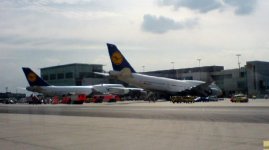 LH747 (2).jpg LH747 (2).jpg