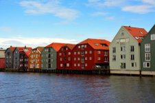 häuseramwasser1kl.jpg häuseramwasser1kl.jpg