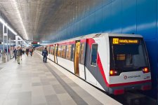 DT4_U-Bahn_U4_Überseequartier_-_3928-df3.jpg