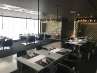 Lounge4.jpg Lounge4.jpg