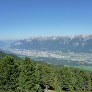 NICHT aus dem Flugzeug - aus dem Sessellift, Blick nach Innsbruck Richtung Oberinntal