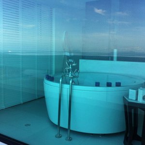 IMG 0594 Badezimmer vom Balkon aus