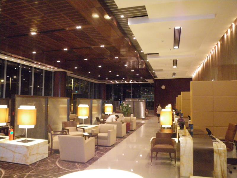 90  Changi  SQ First Class Lounge