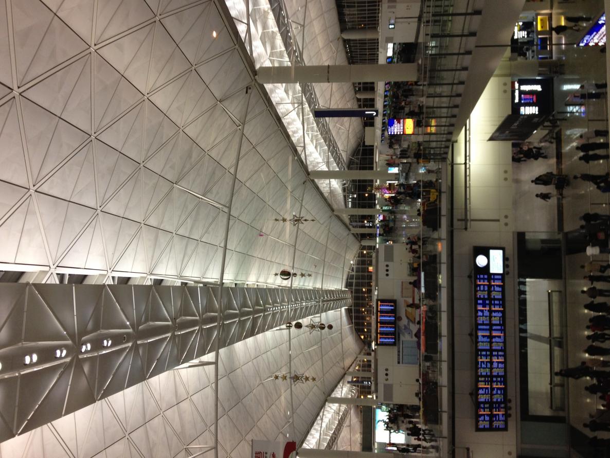 HongKong Airport :)
Für mich der schöneste auf den ich je gesehn hab
