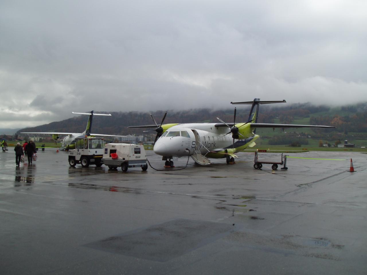 http://www.vielfliegertreff.de/album.php?albumid=2948&attachmentid=3315413