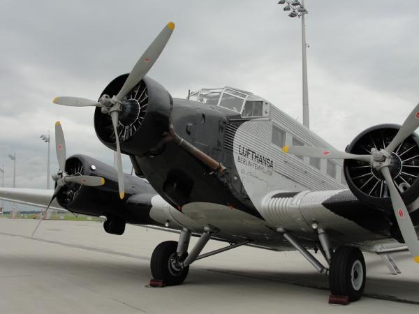 JU 52 08 2010 077